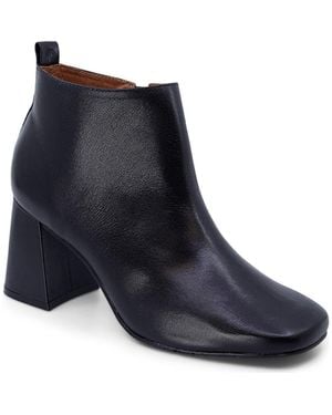 Chocolat Blu Hilla Block Heel Bootie - Black