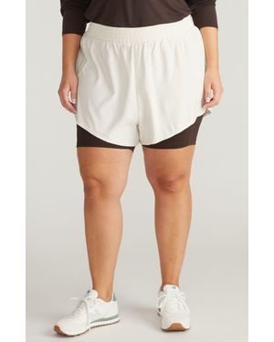 UNIVERSAL STANDARD Active Shorts - White