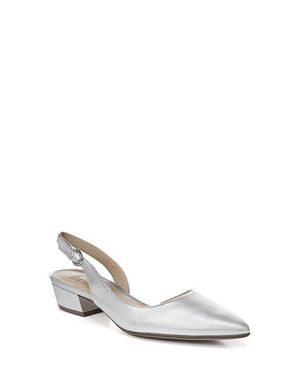 Naturalizer Banks Pump - White