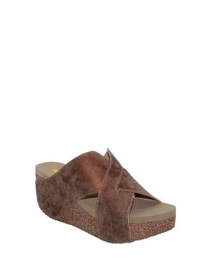 Volatile Firefly Water Resistant Wedge Platform Sandal - Brown