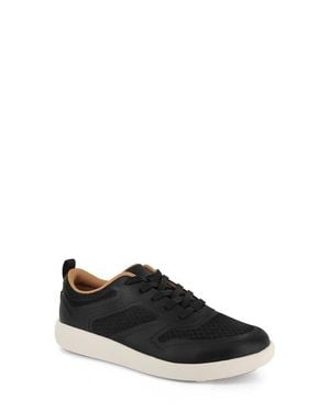 Strive Dash Sneaker - Black