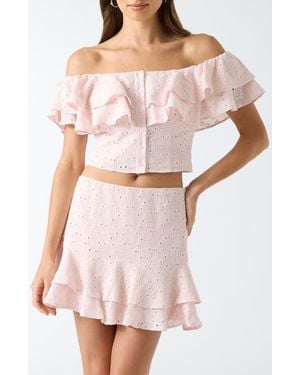 Guess Sade Eyelet Off The Shoulder Crop Top - Pink