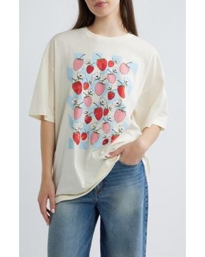 GOLDEN HOUR Strawberry Fields Graphic T-Shirt - White