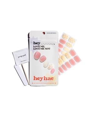 heyhae Hey, Love Me Love Me Not Sun-Cured Gel Nail Strips - White