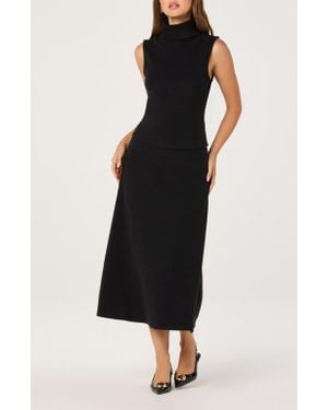 Astr Sleeveless Turtleneck Sweater - Black