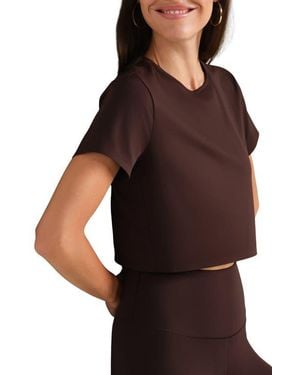 Rhone Serene Crop Performance T-Shirt - Brown
