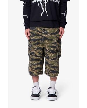 MNML Ultra Baggy Cargo Shorts - Black