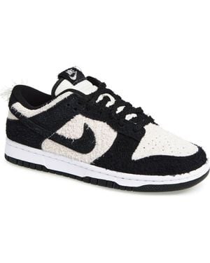 Nike Dunk Low Se Basketball Sneaker - Black