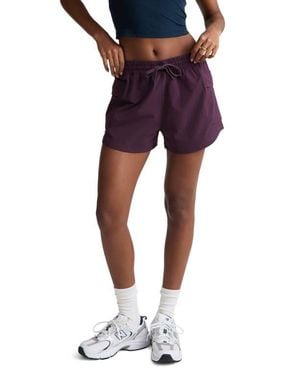 Beyond Yoga Peak 3-Inch Cargo Shorts - Red