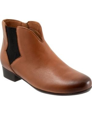Trotters Monroe Side Zip Ankle Bootie - Brown
