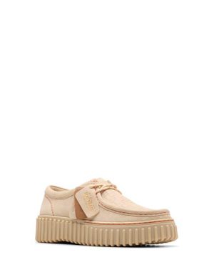 Clarks Torhill Bee Chukka Sneaker - Natural