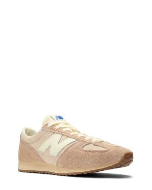 New Balance Gender Neutral 471 Sneaker - Natural