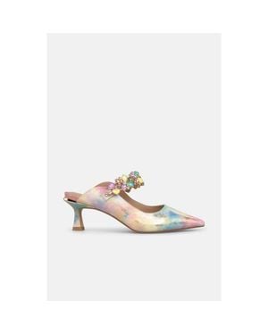 Alma En Pena. Slingback Pumps With Rhinestone Strap - White