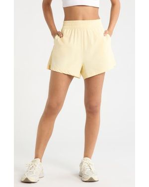 Zella Atlas High Waist Daily Shorts - Natural