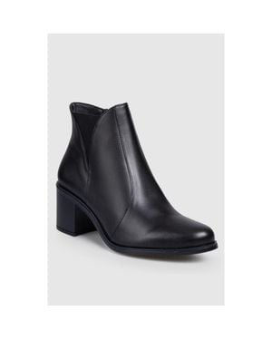 Manuela Alex V Block Heel Side Up Bootie - Black