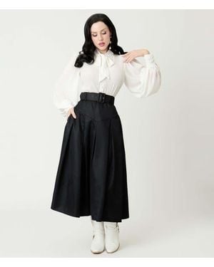 Unique Vintage Pleated Midi Skirt - White
