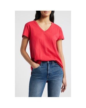 Apny V-Neck High-Low T-Shirt - Red