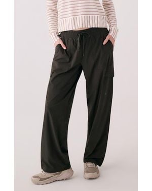 Lolë Sofia Cargo Pants - Black