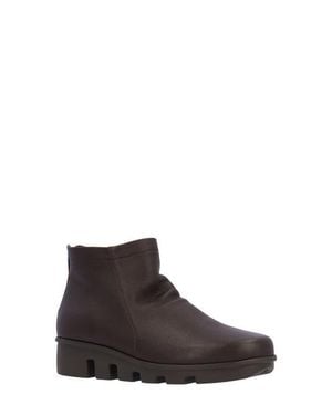L'amour Des Pieds Hadirat Leather Bootie - Brown