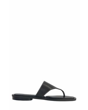 Bernardo1946 Footwear Agora Thong Sandal - Black