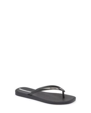 Ipanema Solar Color Flip Flop - White
