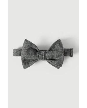 Brunello Cucinelli Wool, Silk And Cashmere Lightweight Flannel Bow Tie - Gray