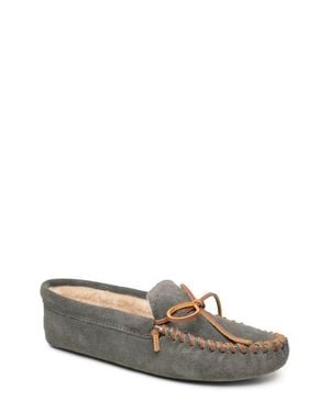 Minnetonka Faux Shearling Lined Slipper - Gray