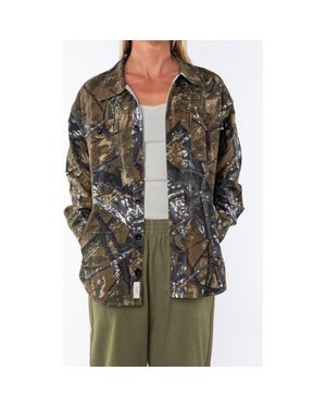 Ariko Gender Inclusive Bucky Camo Split Hem Shirt Jacket - Green