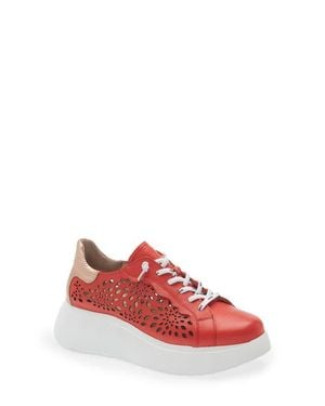 Wonders Laser Cutout Platform Sneaker - Red