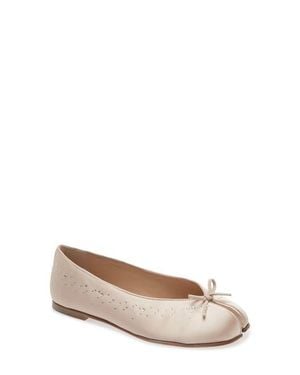 Sandy Liang Split Toe Flat - Natural