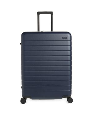 AWAY The Medium Flex Suitcase - Blue