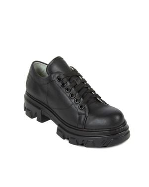 Urbnkicks The Collegiate Leather Sneaker - Black