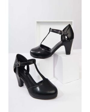 Unique Vintage 1920S Leatherette T-Strap Roxy Pumps - Black