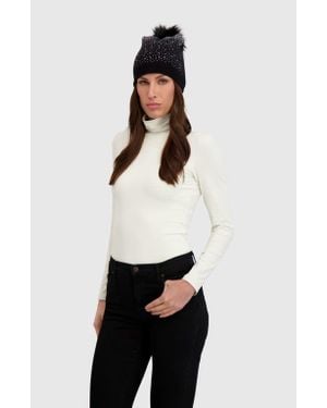 Lyla Grant Knit Beanie Hat With Fur-Free Fox (Faux Fur) Pompom - White