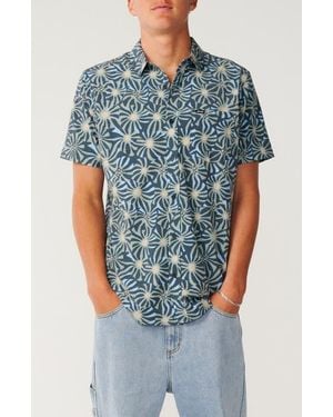 Rip Curl Sessions Aerotech Short Sleeve Performance Button-Up Shirt - Blue