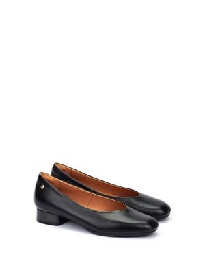 Pikolinos Ubeda Pump - Black