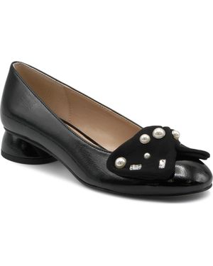 Charles David Breck Pump - Black