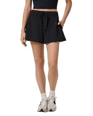 Travis Mathew Breezeblend Challenger Shorts - Black