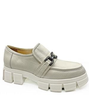 Beautiisoles Raquel Leather Loafer - White