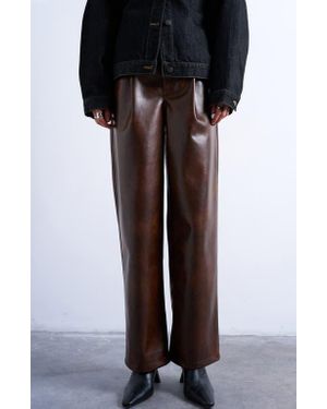 TOPSHOP Faux Leather Pleated Pants - Black