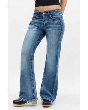 BDG Teo Low Rise Relaxed Bootcut Jeans - Blue