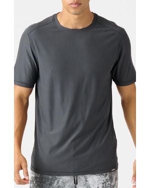 Legends Aire Performance T-Shirt - Gray