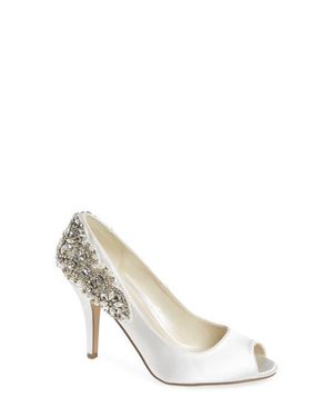 Paradox London Cynthia Embellished Pump - White