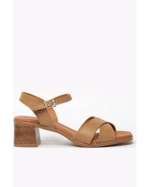 Menina Step Celia Heeled Sandal - Brown