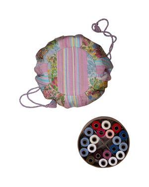 Modern Prairie Garden Collage Patchwork Drawstring Sewing Bag + 20 Spools Of Thread - Green
