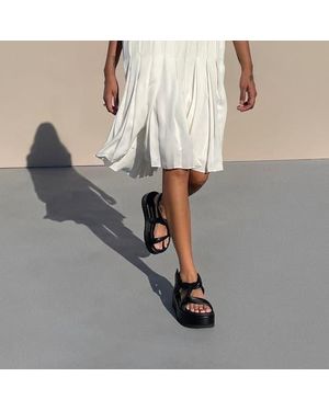 Neil J. Rodgers Obi Flatform - Black