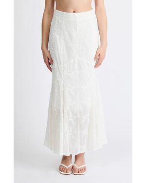 Extro & Vert Bella 3D Floral Embroidered Maxi Skirt - White