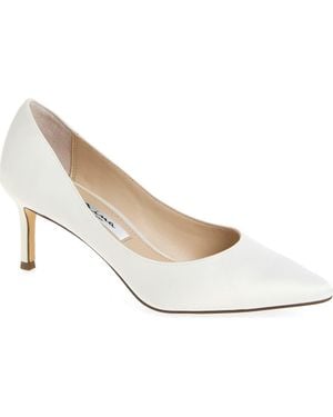 Nina Pointed Toe Pump - White