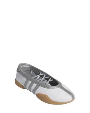 adidas Taekwondo Mei Sneaker - Gray