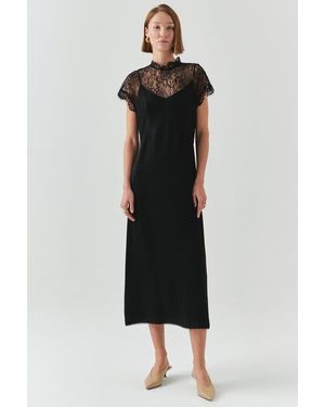 Exquise Iyla Crew Neck Midi Dress - Black